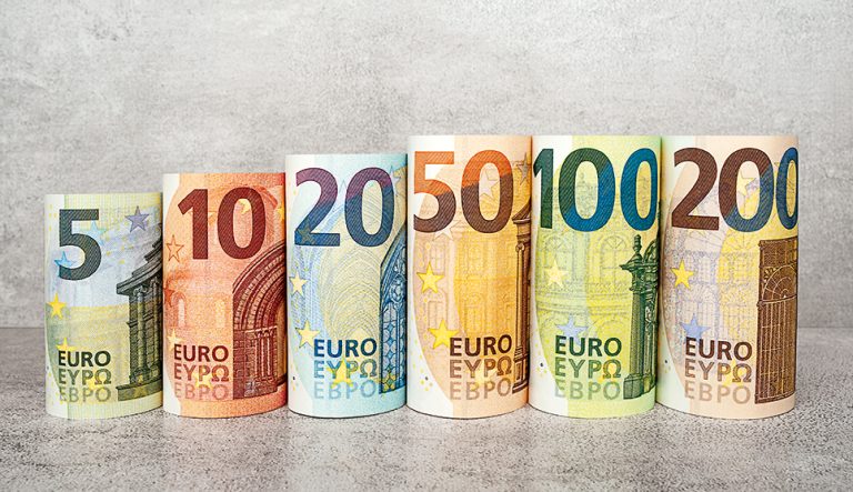 Cursul euro/leu a depășit din nou pragul de 4,78