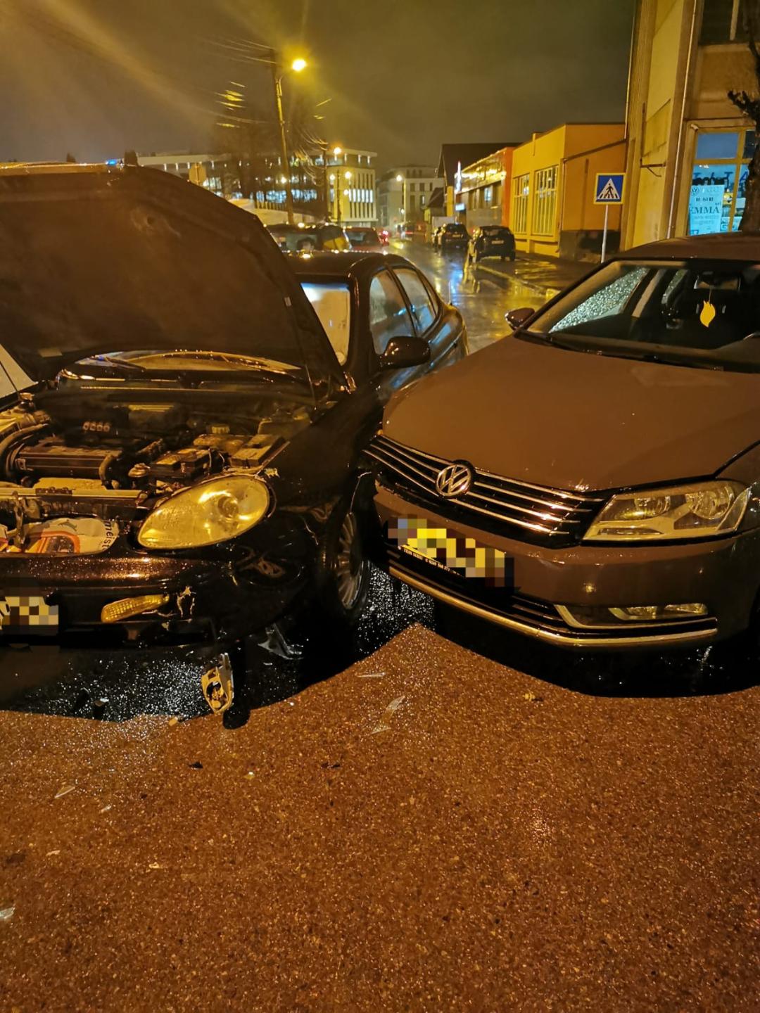 FOTO: Șofer care nu a dat prioritate, rănit într-un accident rutier în Sibiu