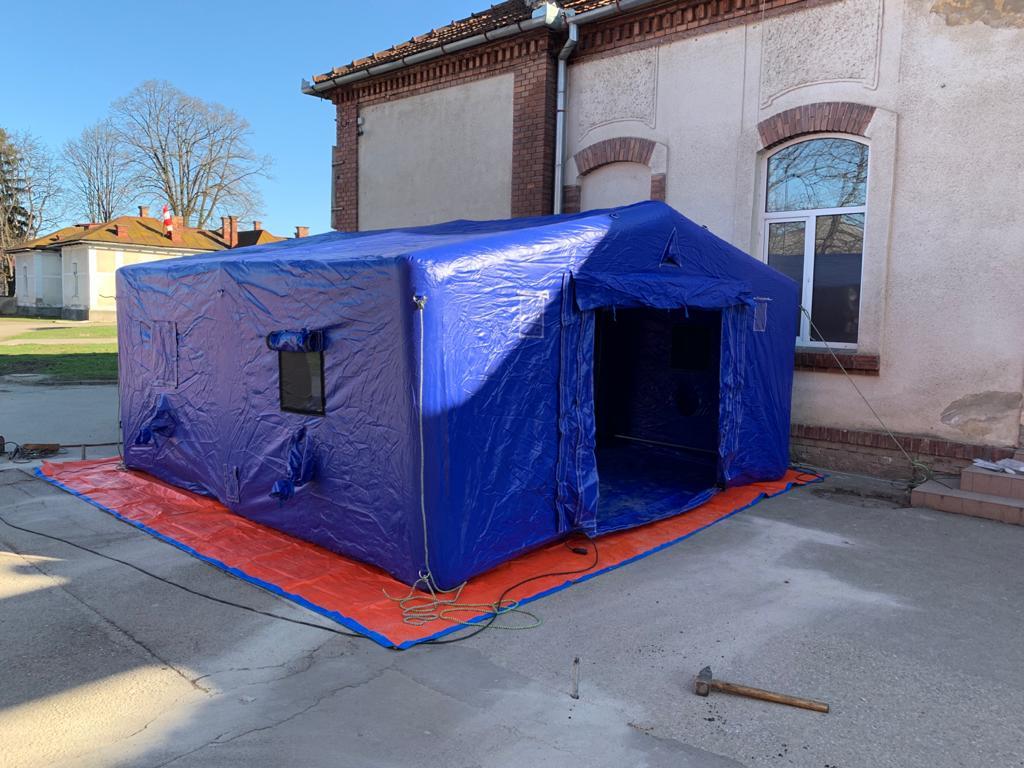 Corturi pentru triaj epidemiologic la spitalele din județul Sibiu