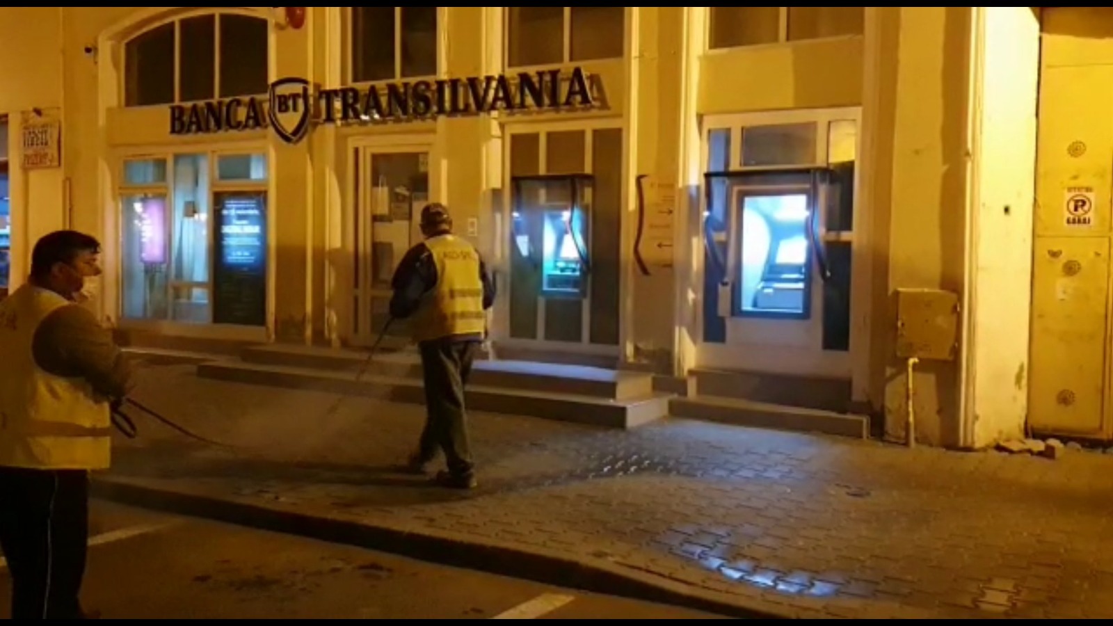 FOTO: Străzi și locuri publice dezinfectate în Mediaș