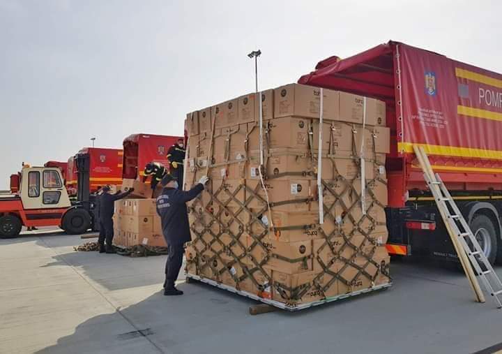 FOTO: Echipamente medicale și dezinfectanți pentru spitalele din județul Sibiu