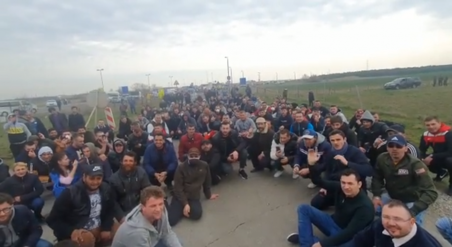 VIDEO 3.500 de români, inclusiv copii, blocați între Austria și Ungaria