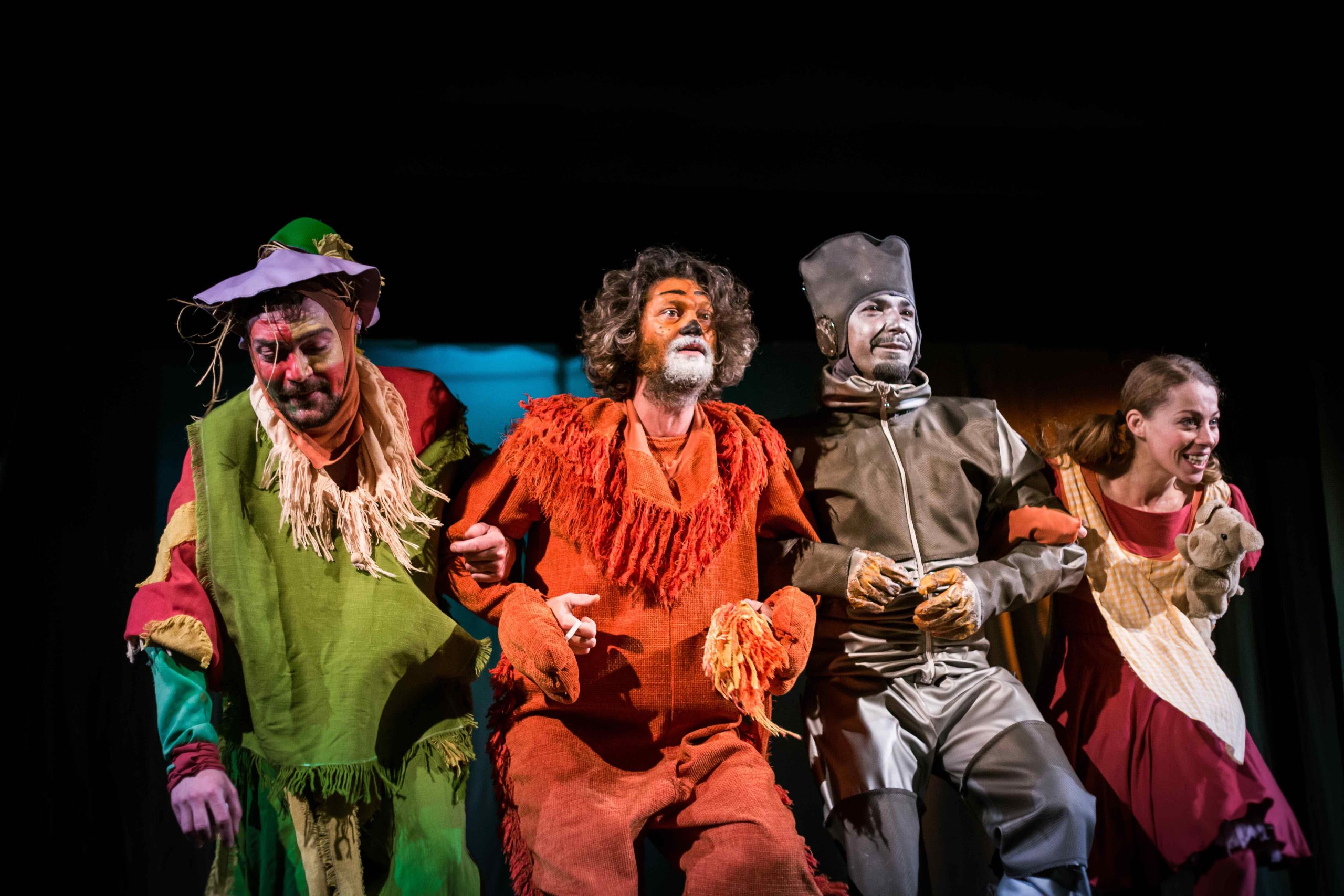 Teatrul „Gong” aduce în dar un spectacol și un atelier de creație, de Ziua Mondială a Teatrului