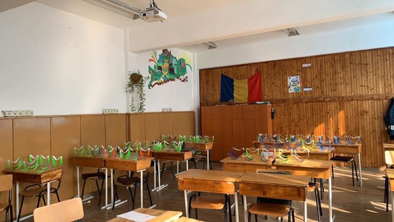 Reguli noi în școli: scenariul de funcționare nu se mai schimbă săptămânal, ci odată cu rata de incidență