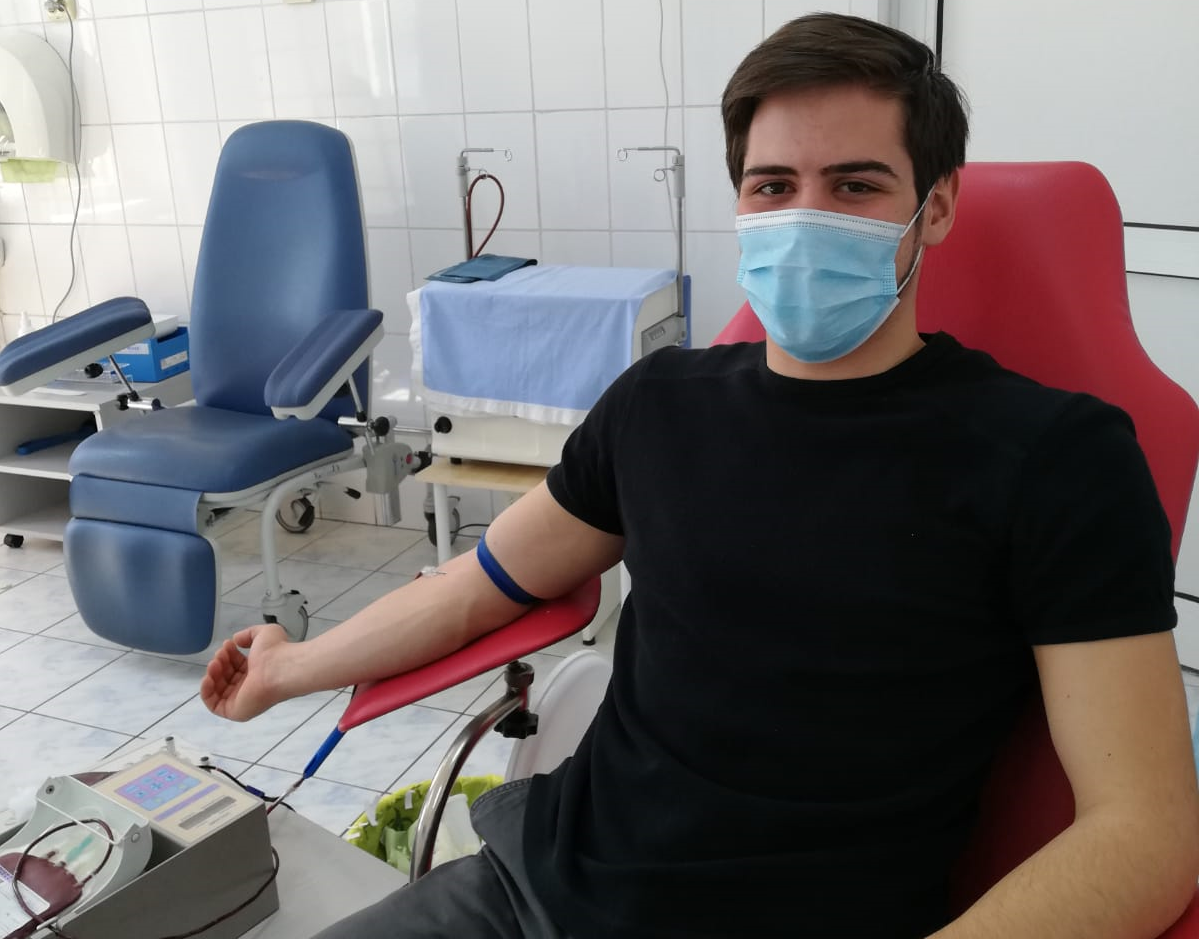 VIDEO Tânărul erou sibian: a donat sânge în ziua în care a împlinit 18 ani