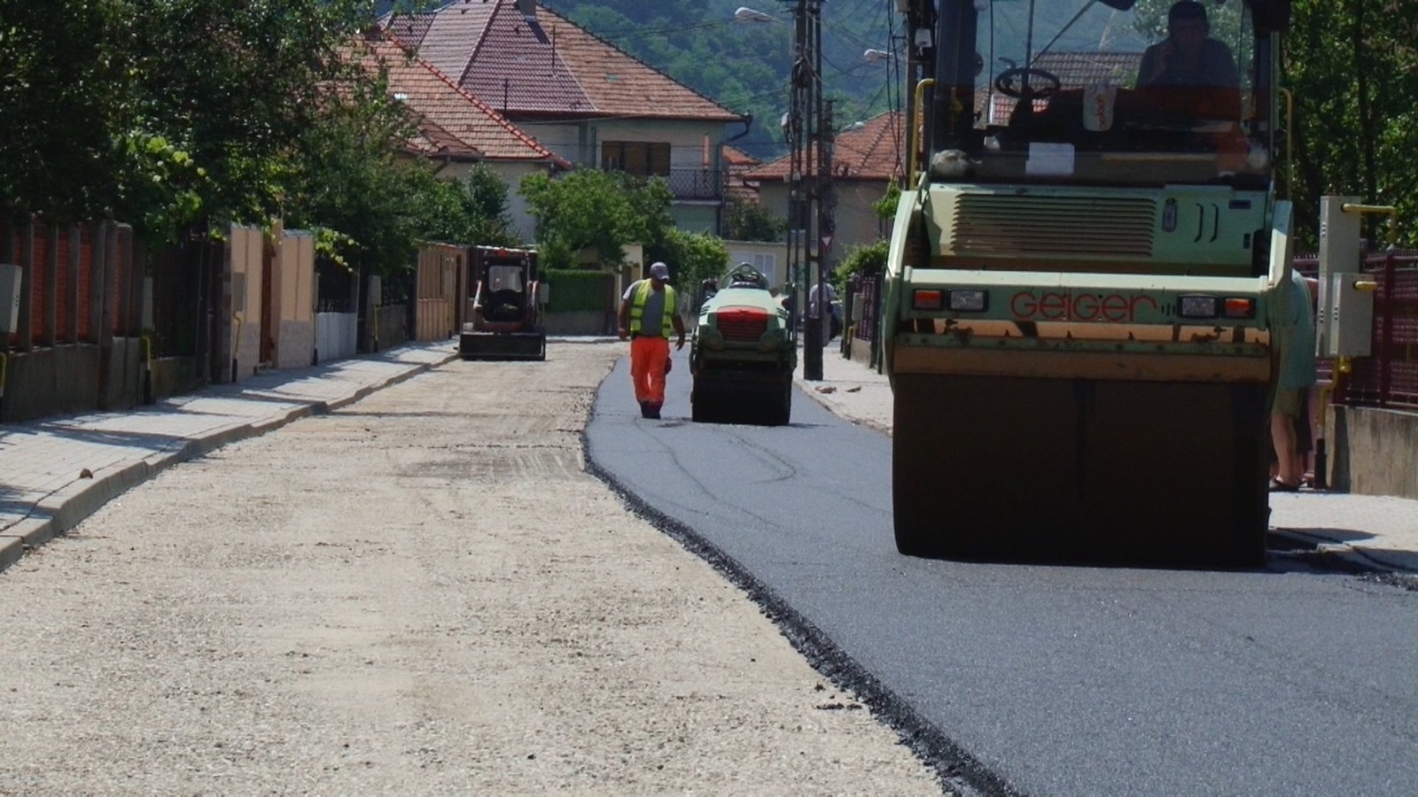 A fost reluat programul de asfaltări în Mediaș