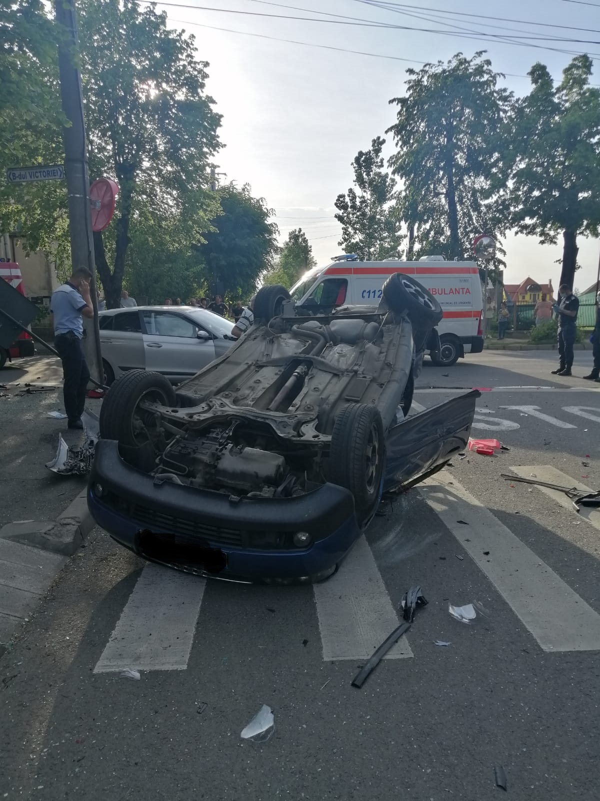 FOTO: 4 răniți în urma unui accident rutier în Sibiu