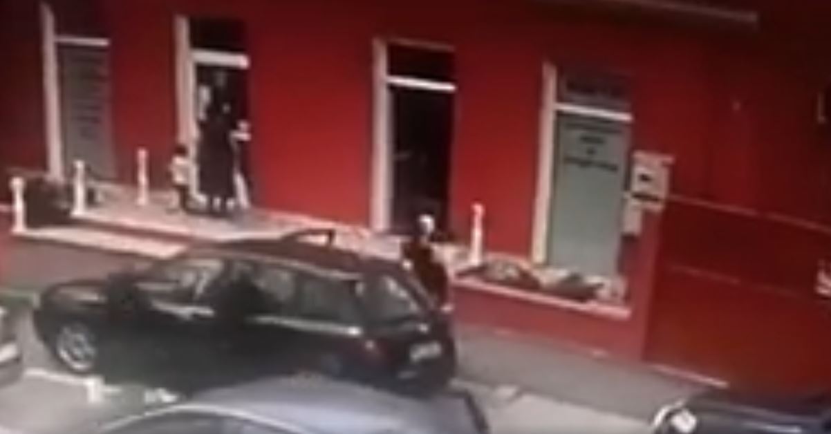 VIDEO | Grupare infracțională specializată în furturi din locuințe, destructurată la Sibiu