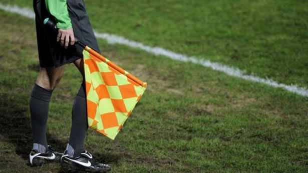 Cursuri gratuite pentru tinerii care doresc să devină arbitri de fotbal