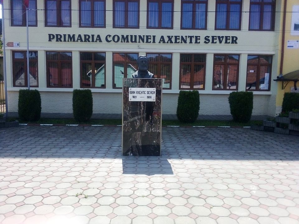 Peste 62% din buget este alocat investițiilor, la Axente Sever