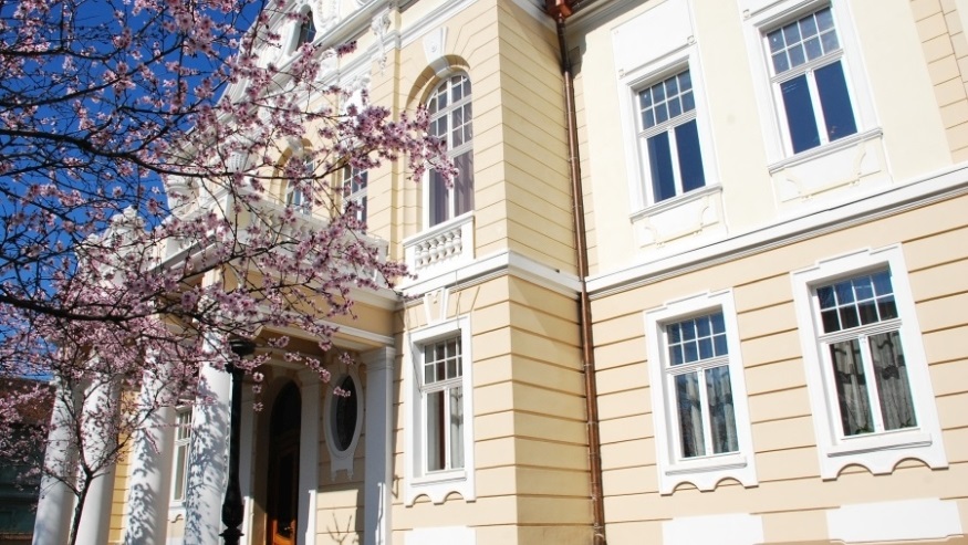 Orice referire la identitatea de gen în instituțiile de învățământ, interzisă. Ce spun marile universități din țară, inclusiv ULBS