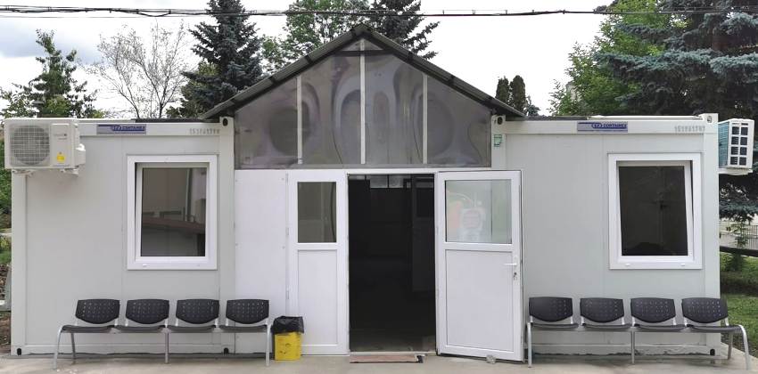 Spitalul Județean a construit un modul extern, dedicat urgențelor, pentru a redeschide mai multe secții non-Covid