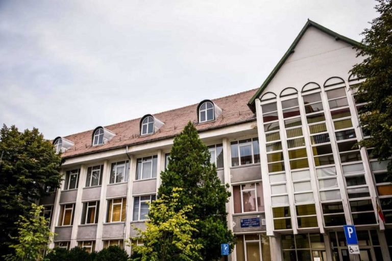 „Goga” și „Brukenthal”, cele mai bune școli după procentul de promovabilitate la BAC