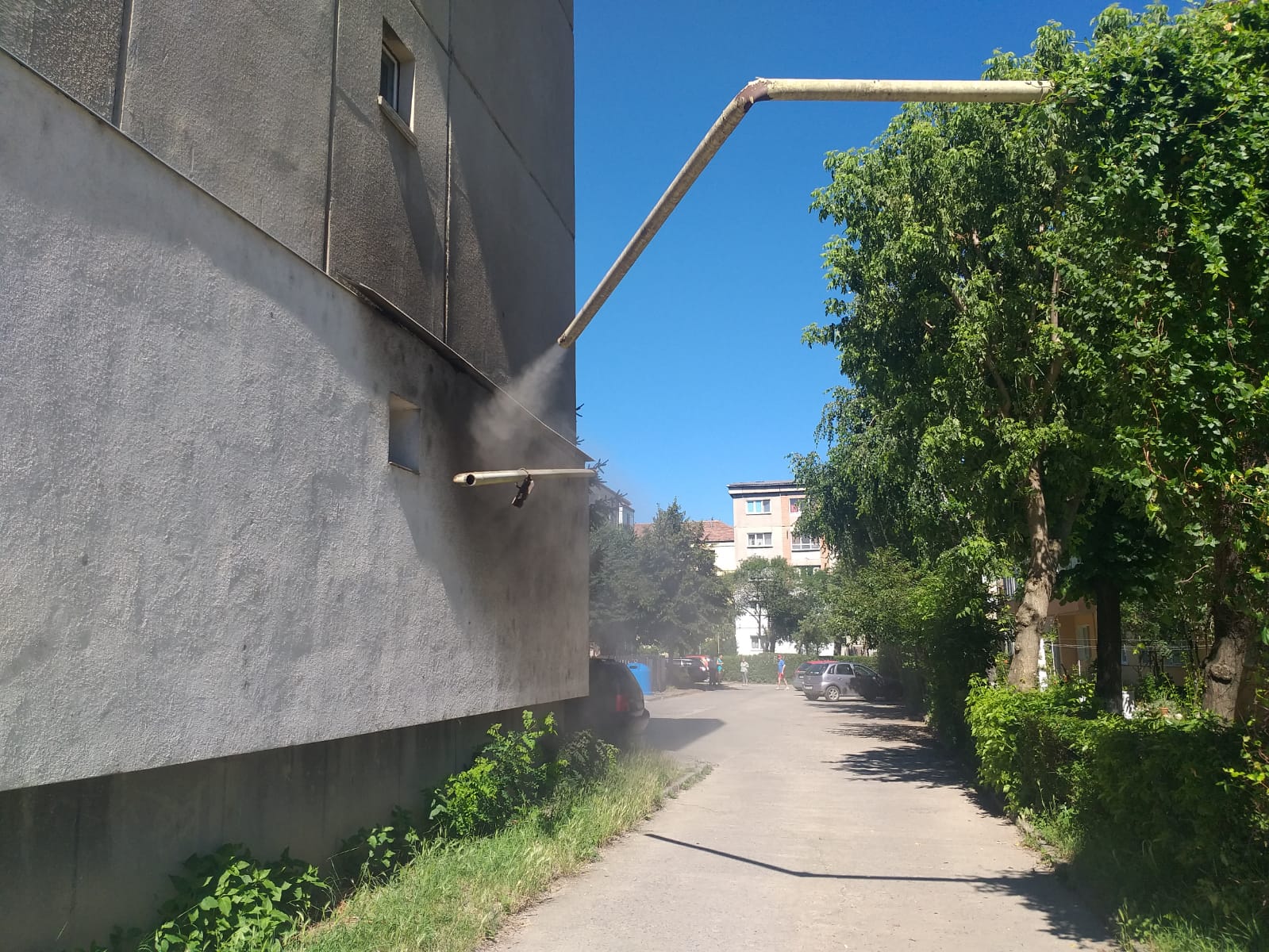 VIDEO 40 de persoane evacuate, în urma unei defecțiuni la o conductă de gaz din Sibiu