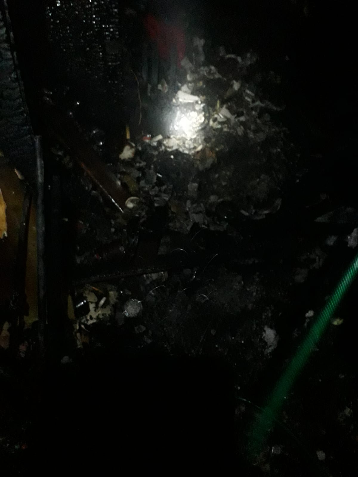 O casă din Dumbrăveni a luat foc