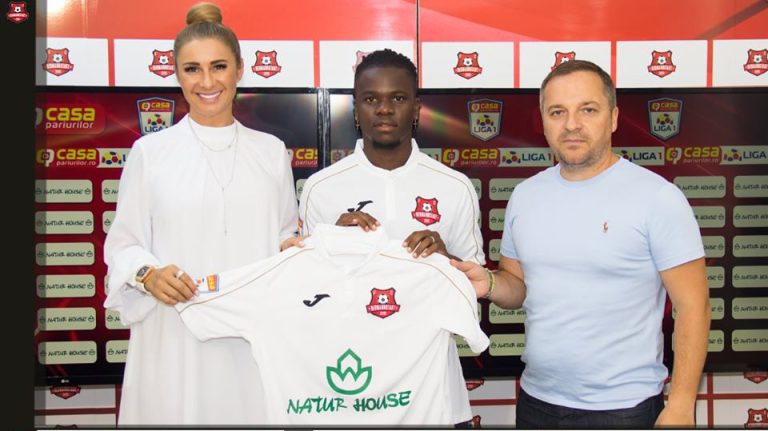 FC Hermannstadt a adus încă un fotbalist din liga a III-a portugheză