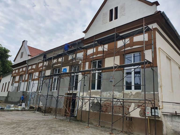 Se modernizează căminul cultural din Agârbiciu