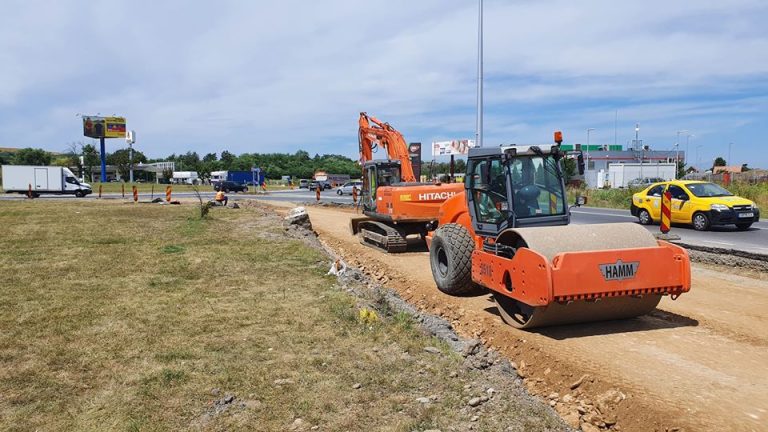 FOTO: Se reamenajează sensul giratoriu de la Veștem