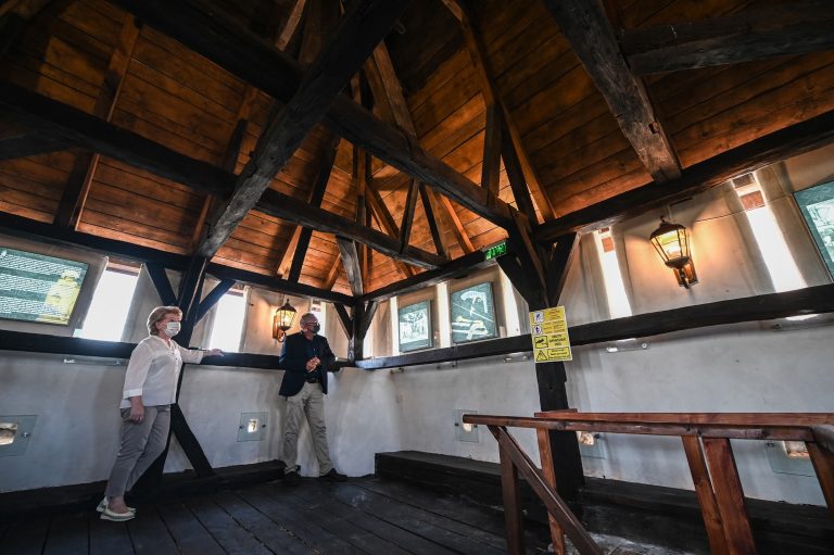 Turunurile de pe strada Cetății pot fi vizitate de azi