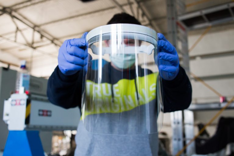 43 de decese și 755 de noi cazuri confirmate cu COVID-19, în ultimele 24 de ore, în România