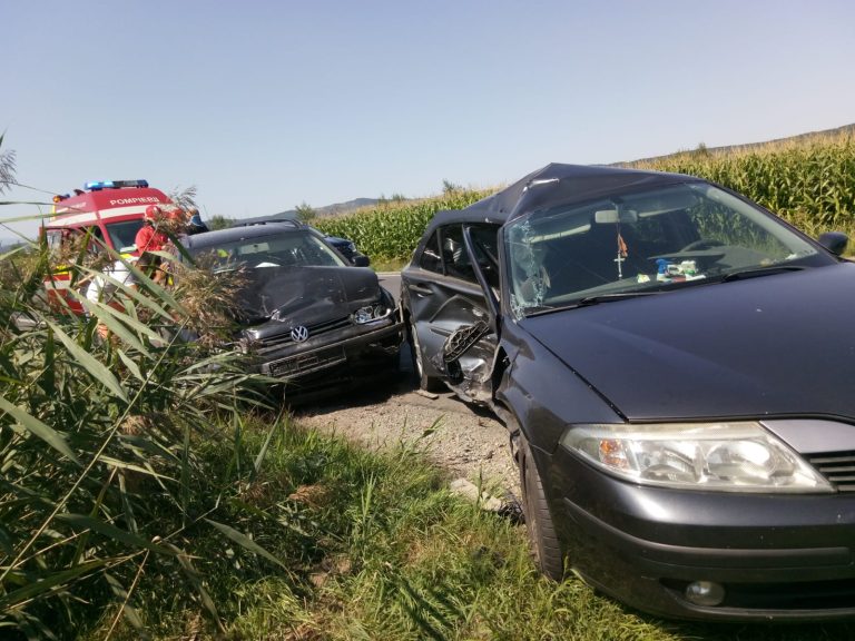 Accident pe DN1, lângă Porumbacu de Jos, din cauza unui șofer care nu a păstrat distanța de siguranță