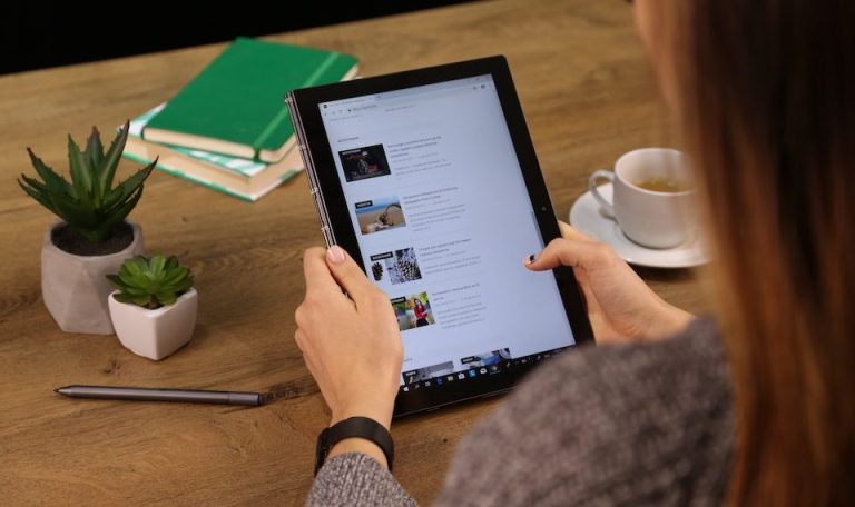 Banii de decont pentru tabletele anunțate de Guvern, accesibili anul viitor