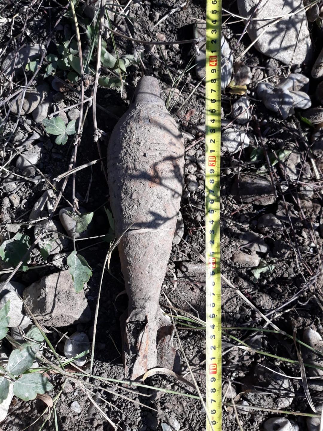 FOTO: Element de muniție extrem de periculos, descoperit în Dealul Dăii