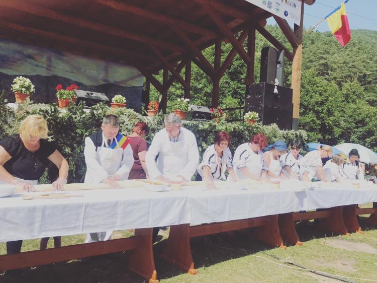 Festivalul Brânzei și al Țuicii de la Rășinari, model de bună practică la nivel european