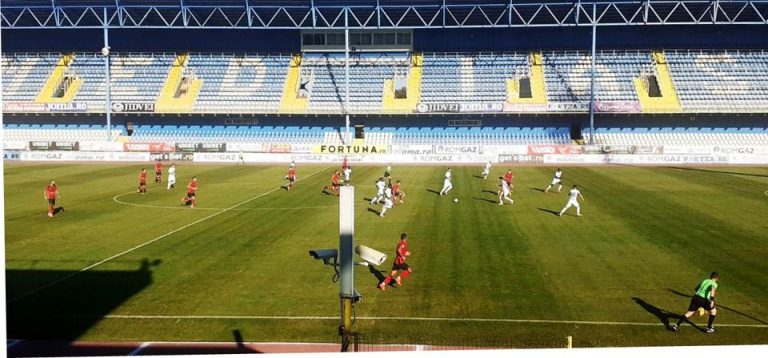 Un jucător al Gazului Metan şi-a vândut maşina pentru a plăti ratele