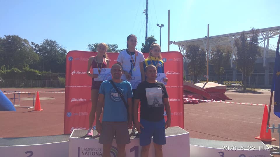 Medieșeanca Alexandra Hudea, dublă vicecampioană națională la 800 și 1.500 de metri