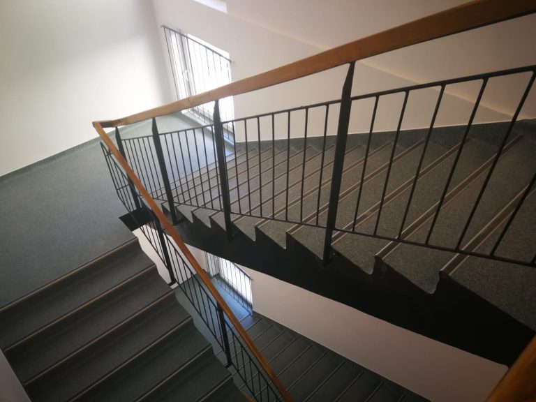 În ce condiții se află școlile din Sibiu care au adoptat scenariul roșu