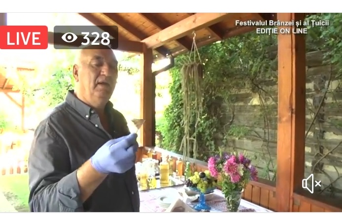 Festivalul dedicat brânzei și țuicii, la Rășinari, s-a mutat în mediul online