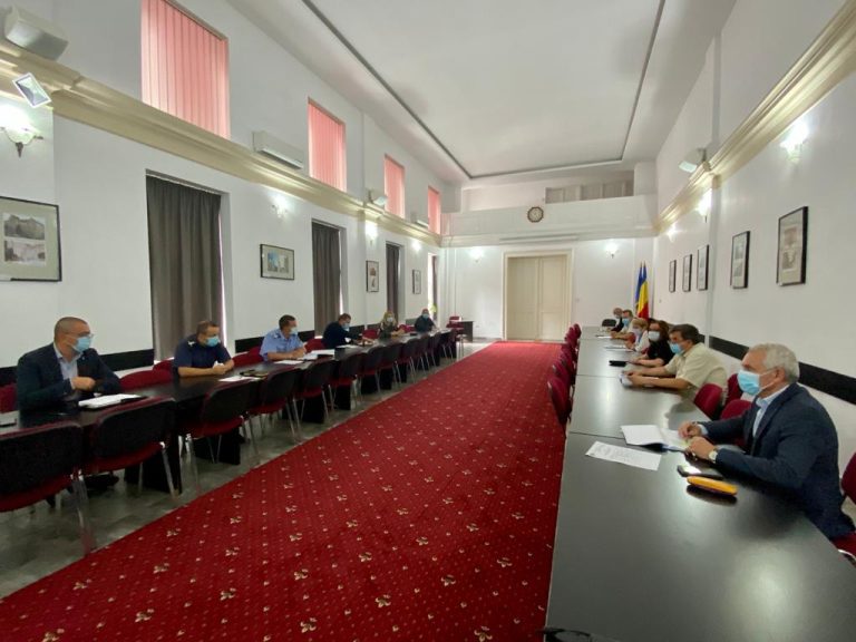 S-a stabilit planul de măsuri pentru prevenirea absenteismului şi abandonului şcolar, în județul Sibiu