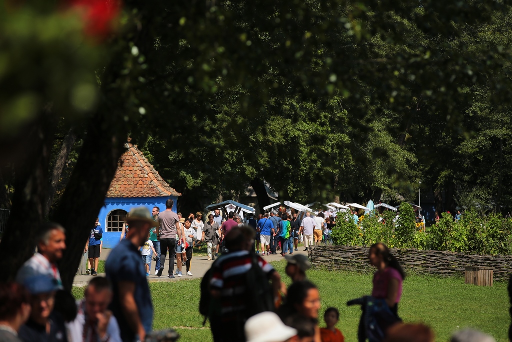 Patru zile alături de meșteri artizani, în Muzeul din Dumbrava Sibiului