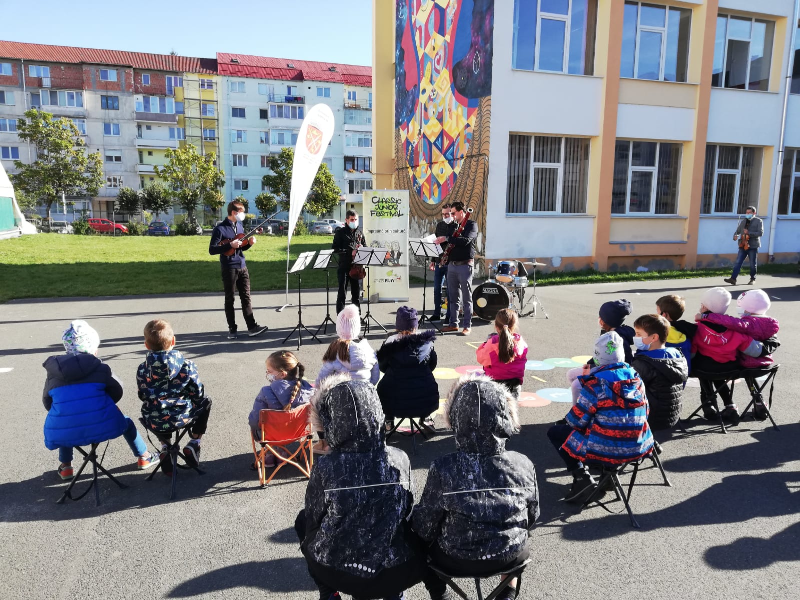 Ateliere interactive pentru elevii din școli, prezentate de Classic Junior Festival