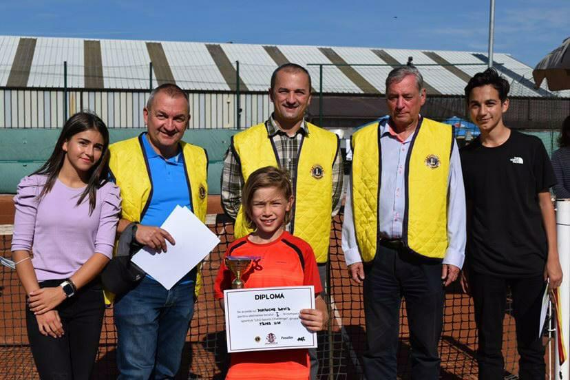 Clubul Leo Brukenthal Sibiu, alături de Sebastian, tânărul diagnosticat cu cancer pulmonar, cerebral și testicular