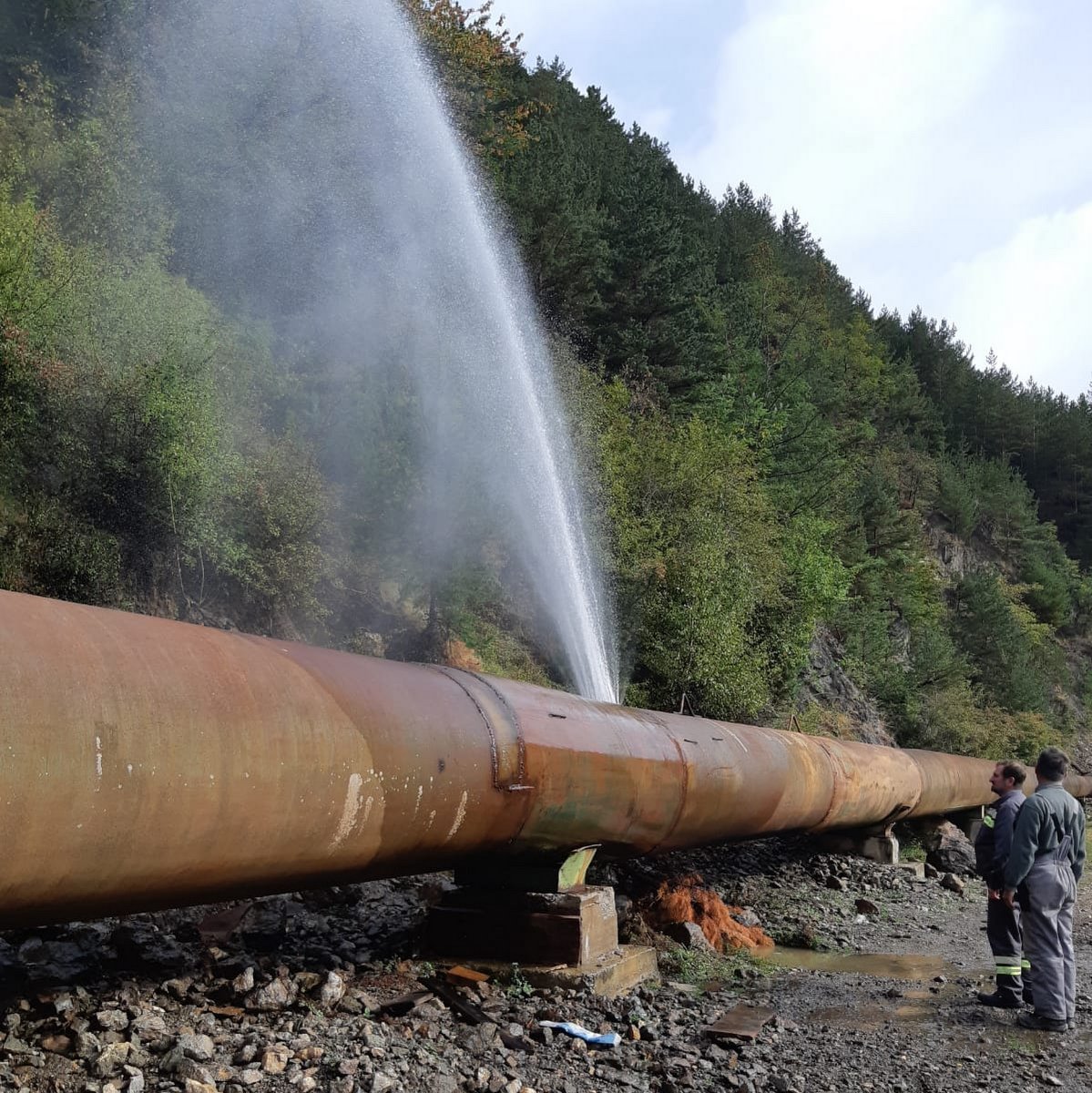 Localnicii de pe strada Izvorului din Cisnădie au rămas fără apă