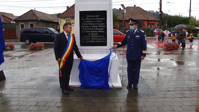 Placă comemorativă la Mediaș pentru centenarul Școlii Militare de Maiștri Militari și Subofițeri a Forțelor Aeriene