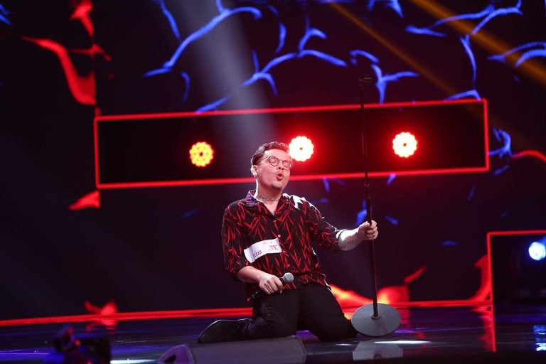 Sibianul Robert Botezan a cucerit jurații de la X Factor cu o melodie compusă de el