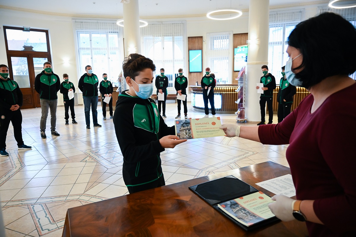 Sportivii de la Alpha Sport Team, premiați cu diplome și bani de către Primăria Sibiu