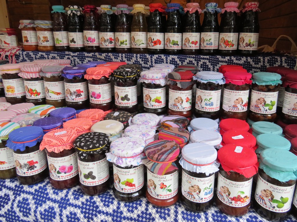 Ziua Recoltei, în Muzeul din Dumbrava Sibiului: zacuscă, dulceață de prune, ciorbă de varză cu carne de noatin și ateliere de confecționare a coșurilor de nuiele