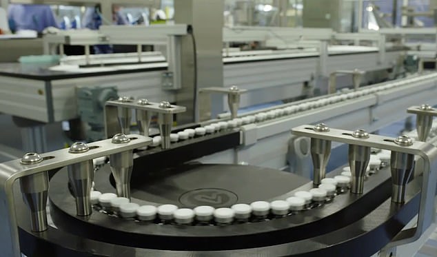 Primele doze de vaccin anti Covid produse de compania Pfizer, la o fabrică din Belgia