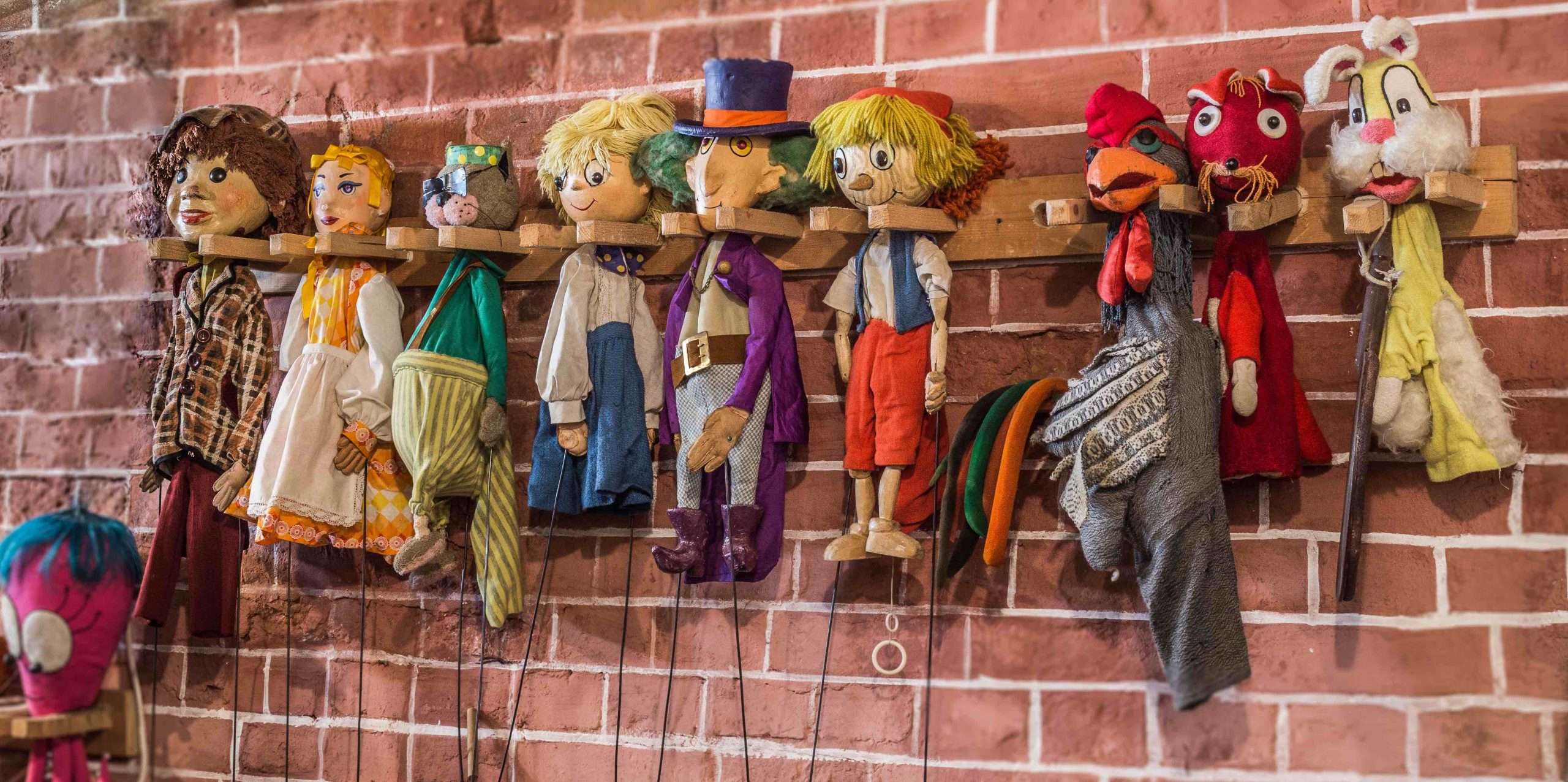 Teatrul „Gong”, închis până în 6 noiembrie. Adrin Tibu: „Fără implicare, teatrul dispare!”