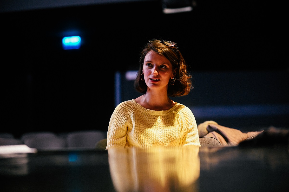 Regizorul Eliza Păuna, despre reluarea repetițiilor la spectacolul „Hermann visează”: „I-am găsit pe actori dornici de joacă! E o trupă foarte faină!”