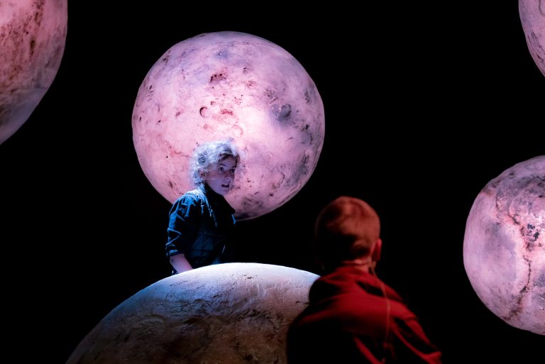 Octombrie va fi roz, la Teatrul „Gong” din Sibiu