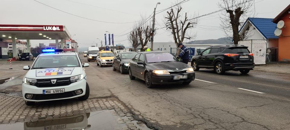 FOTO: Polițiștii verifică toate intrările și ieșirile din Mediaș, Avrig și Orlat