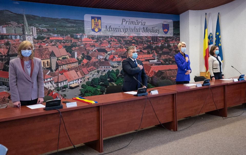 FOTO: Primarul și noul Consiliu Local Mediaș au depus jurământul
