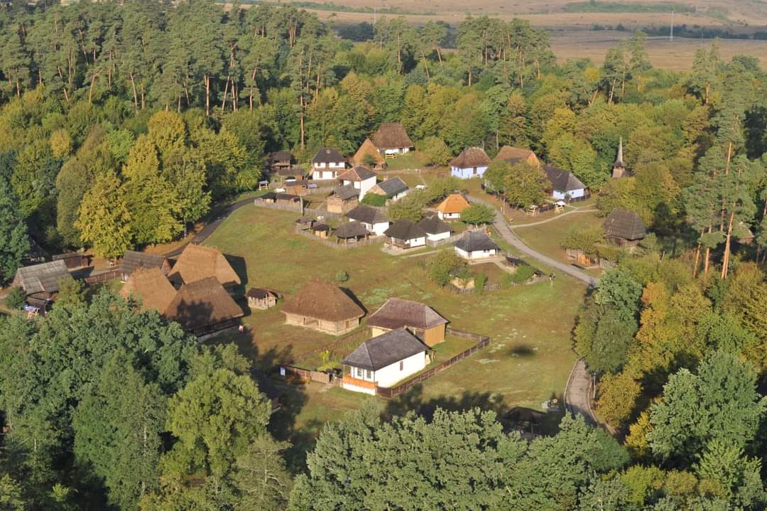 Muzeul ASTRA se închide