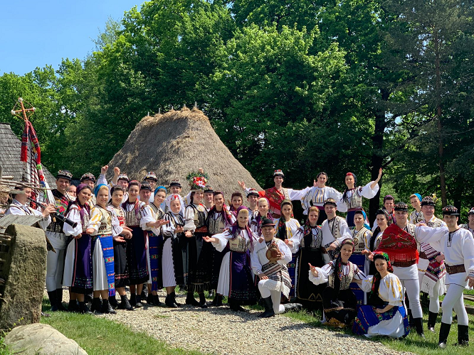 Junii Sibiului, în prima producție documentară despre IA românească