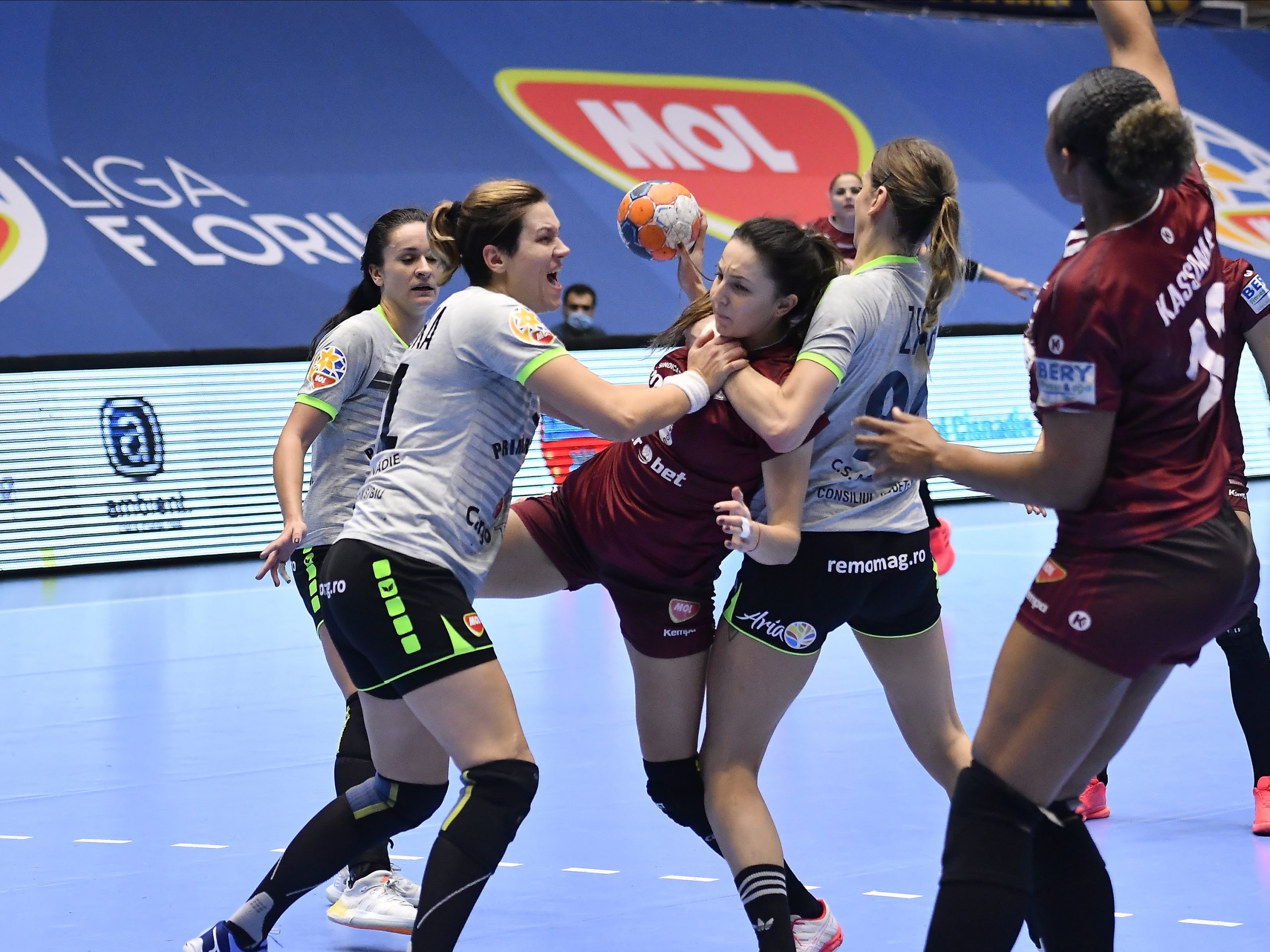 3 handbaliste de la Măgura vor juca la Campionatul European